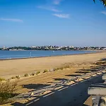 Le Crist'al, Et Restaurant, Partiellement Climatisé, En Front De Et Centre Saint-Georges-de-Didonne