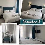 Hotel Le Crist'al, Et Restaurant, Partiellement Climatisé, En Front De Et Centre 3*