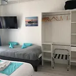 Le Crist'al, Et Restaurant, Partiellement Climatisé, En Front De Et Centre Hotel 3*