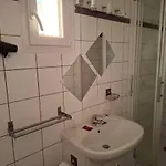 Le Crist'al, Et Restaurant, Partiellement Climatisé, En Front De Et Centre Hotel 3*