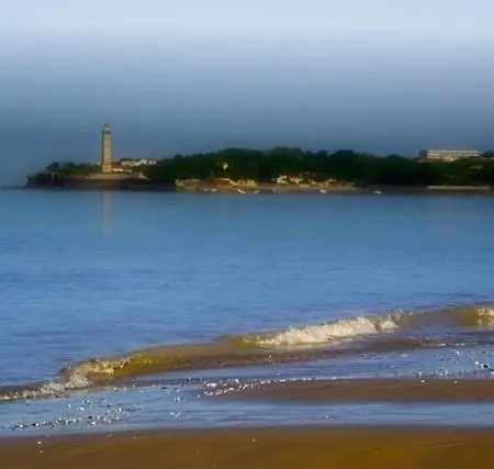 Le Crist'al, Climatise, Front De Mer, Proche Du Centre Ville, Et Solution De Restauration 酒店 3*