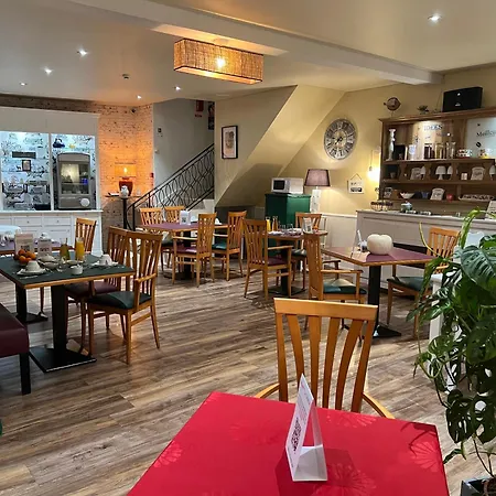 Le Crist'al, Climatise, Front De Mer, Proche Du Centre Ville, Et Solution De Restauration 酒店 3*