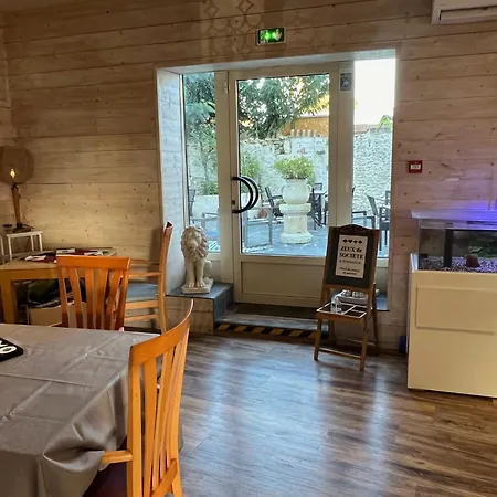 酒店 Le Crist'al, Climatise, Front De Mer, Proche Du Centre Ville, Et Solution De Restauration 圣乔治德蒂