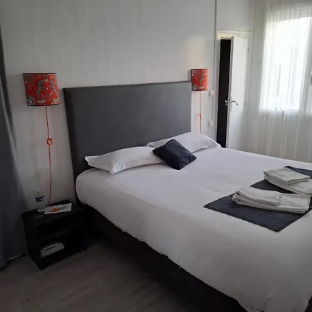Le Crist'al, Familial, Climatise, En Front De Hotel 3*