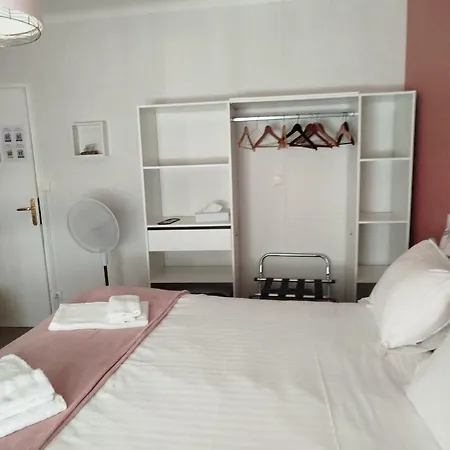 Le Crist'al, De Charme, Partiellement Climatise, En Front De Otel