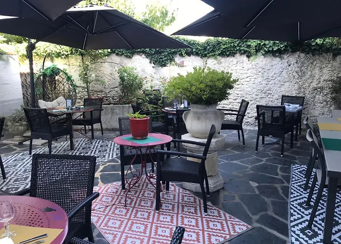 Le Crist'al, Climatise, Front De Mer, Proche Du Centre Ville, Et Solution De Restauration