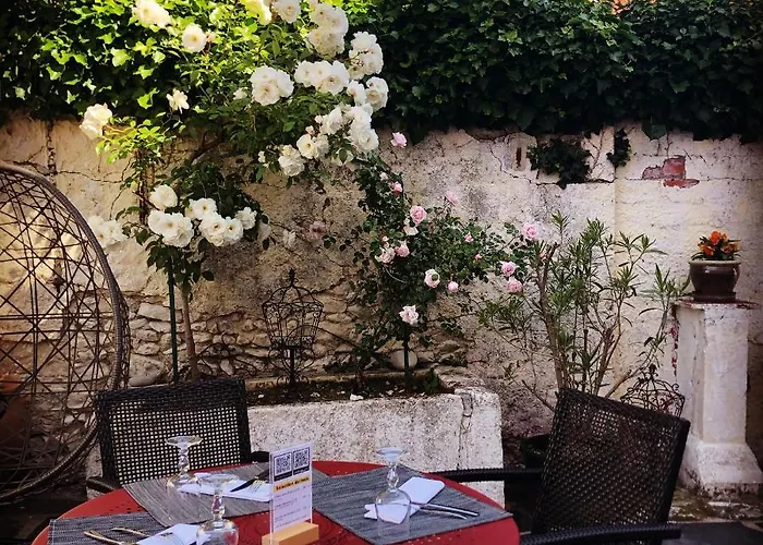 Hotel Le Crist'al, Climatise, Front De Mer, Proche Du Centre Ville, Et Solution De Restauration 3*