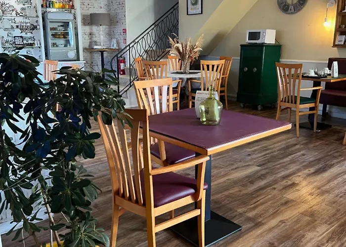 Hotel Le Crist'al, Climatise, Front De Mer, Proche Du Centre Ville, Et Solution De Restauration 3*