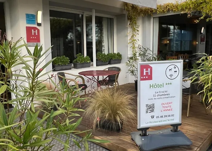 Le Crist'al, Climatise, Front De Mer, Proche Du Centre Ville, Et Solution De Restauration Hotel 3*